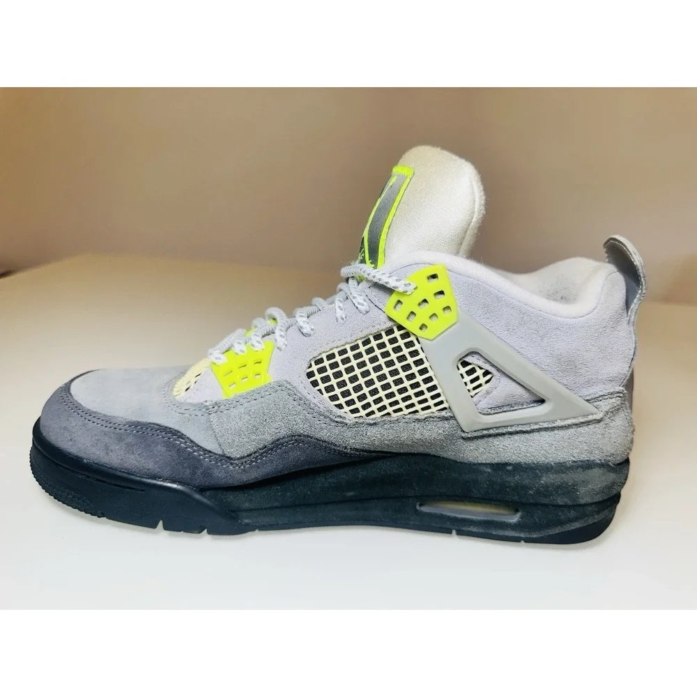 NIKE AIR Jordan 4 Retro SE‎ 'Neon 95' Sneakers Size 9 CT5342 007
